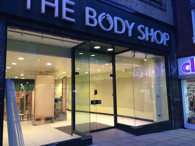 The Body Shop nộp đơn phá sản, nợ lương nhân viên, sụp đổ hàng loạt từ thị trường Mỹ đến Anh: Cái giá phải trả của ‘kinh doanh có đạo đức’? - Ảnh 2.