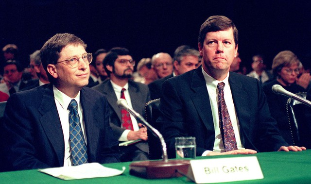 25 năm trước, Bill Gates cay đắng nhìn Microsoft bị ‘xẻ thịt’ để Apple trỗi dậy, giờ đây lịch sử lặp lại khi hệ sinh thái iPhone có nguy cơ phá sản vì vụ kiện chống độc quyền - Ảnh 2.