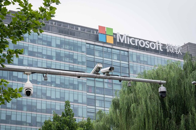 Microsoft sống sót kỳ diệu ở Trung Quốc: Thiết lập quan hệ đối tác với hàng chục nghìn công ty, Bill Gates có công lớn - Ảnh 1.