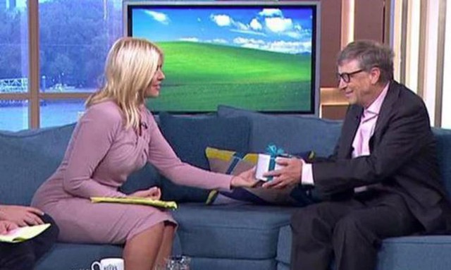 Bill Gates tặng nữ MC 1 tấm séc và bảo cô điền bao nhiêu tiền tùy thích: Bài học đắt giá từ vị tỷ phú U70! - Ảnh 1.