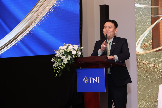 CEO PNJ Lê Trí Thông: Thay vì phòng thủ, chúng tôi tấn công, nỗ lực xuyên khó để giữ lời hứa với cổ đông, dự kiến chia cổ tức 20%  - Ảnh 1.