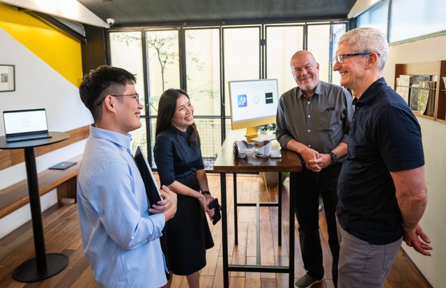 CEO Tim Cook hé lộ lý do bất ngờ: Vì sao người Việt đam mê đồ Apple đến vậy - Ảnh 6. CEO Tim Cook hé lộ lý do bất ngờ: Vì sao người Việt đam mê đồ Apple đến vậy - Ảnh 6.