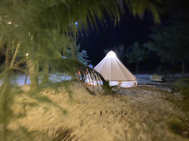 Phát hiện điểm camping tuyệt vời cách Hà Nội chỉ 200km, vô cùng thích hợp cho team cần “chữa lành” “bỏ phố về biển” - Ảnh 2.