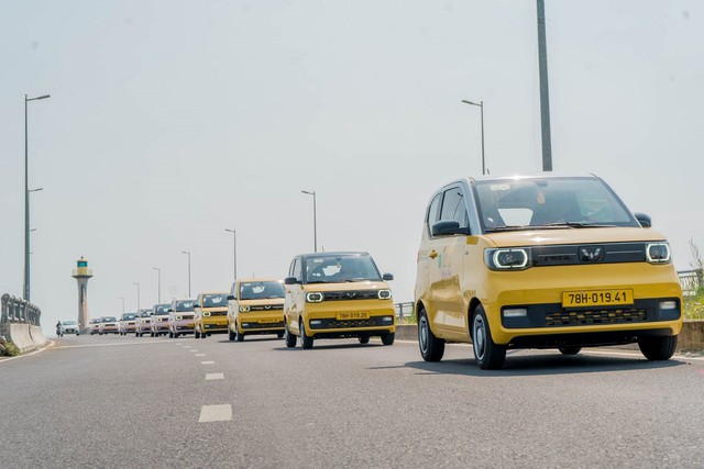 Giá từ 8.000 đồng/km, cước của taxi điện mini đầu tiên trên thị trường Việt đứng ở đâu so với GSM, Grab và taxi truyền thống? - Ảnh 3.