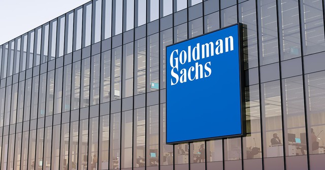 Nữ Phó chủ tịch Goldman Sachs phải nghỉ việc vì luôn phải giả tạo trong thế giới toàn đàn ông, mặc đồ bộ, chơi golf, nói về bóng đá - Ảnh 2.