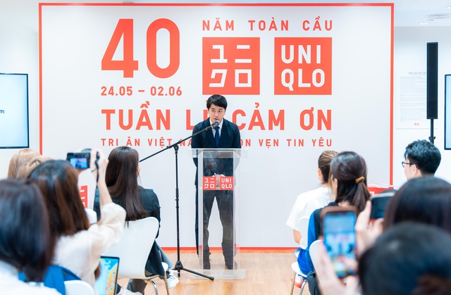 Uniqlo đưa ghế nhựa, cơm tấm Sài Gòn lên áo để 'cảm ơn Việt Nam'- Ảnh 2.