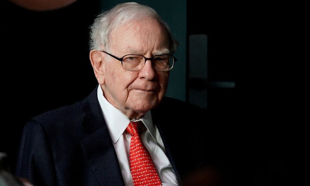 21 tuổi, Warren Buffett bỏ ra 100 Đô la để tham gia lớp học này và cuộc đời ông đã sang trang: "Sự cải thiện nhỏ trong kỹ năng giao tiếp có thể tạo nên khác biệt lớn về khả năng kiếm tiền của bạn"- Ảnh 3.