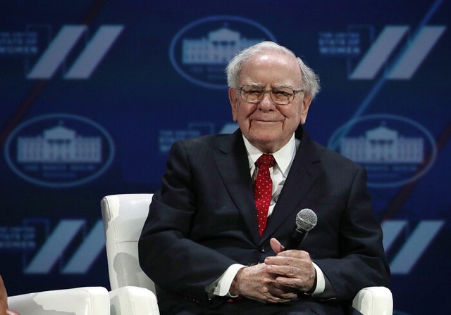 21 tuổi, Warren Buffett bỏ ra 100 Đô la để tham gia lớp học này và cuộc đời ông đã sang trang: "Sự cải thiện nhỏ trong kỹ năng giao tiếp có thể tạo nên khác biệt lớn về khả năng kiếm tiền của bạn"- Ảnh 2.