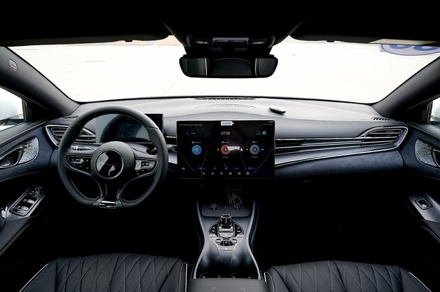 Cận cảnh ‘chiến thần’ BYD Seal - sedan điện hiếm hoi trên thị trường, tăng tốc 0-100km/h trong 3,8 giây - Ảnh 16.