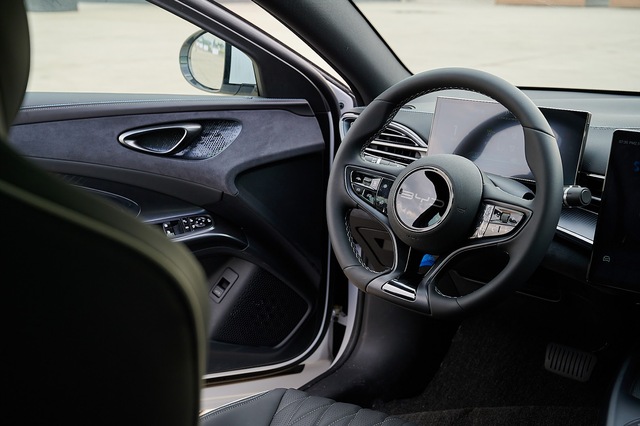 Cận cảnh ‘chiến thần’ BYD Seal - sedan điện hiếm hoi trên thị trường, tăng tốc 0-100km/h trong 3,8 giây - Ảnh 6.