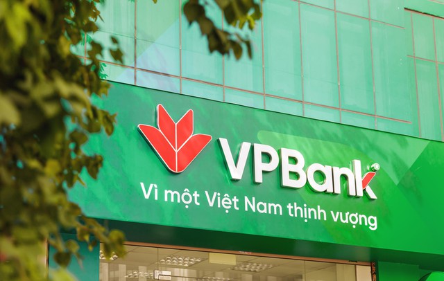 Bức tranh tín dụng phân hoá của "giới buôn tiền": VPBank, Techcombank, HDBank hưởng lợi nhờ bất động sản, nhóm ngân hàng cho vay bán lẻ gặp khó- Ảnh 2.
