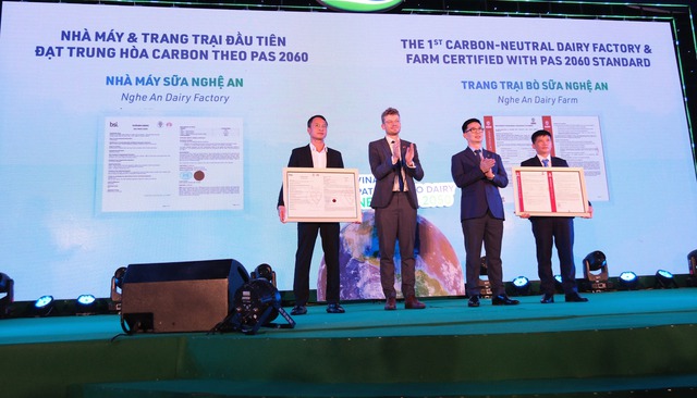 Chương trình Net Zero của Vinamilk giành giải thưởng doanh nghiệp trách nhiệm Châu Á- Ảnh 2.