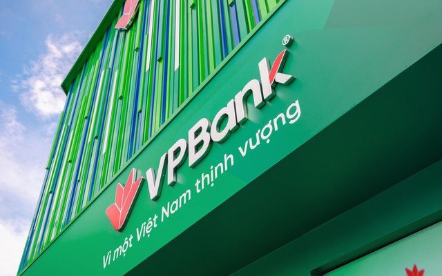 Lộ diện các tay to ôm lượng lớn cổ phiếu MB, VPBank, OCB: Chủ tịch VPBank và người liên quan sở hữu 1/3 vốn của VPBank, một doanh nghiệp bảo hiểm nắm hơn 1% vốn điều lệ MB- Ảnh 1.