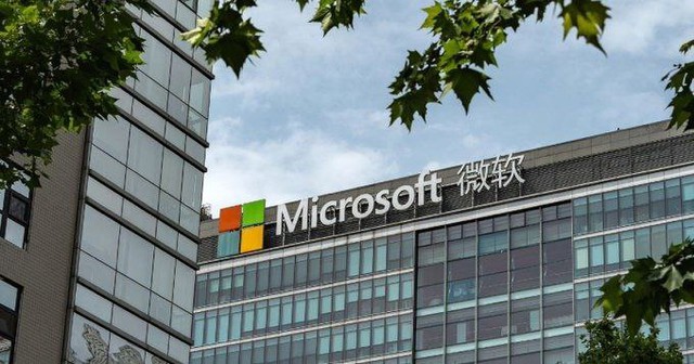 Chuyện gì đây: Microsoft khủng hoảng vì phải cắt giảm hàng trăm nhân sự Trung Quốc, kế hoạch chiêu mộ 10.000 nhân tài đổ bể? - Ảnh 1.