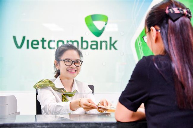 Các cấu phần kinh doanh chính đều giảm, tại sao Vietcombank vẫn lãi kỷ lục?- Ảnh 1.