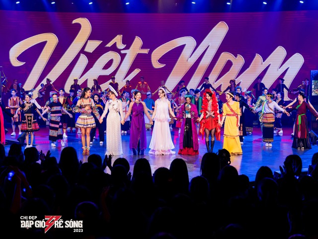 Nhà sản xuất show “Anh trai vượt ngàn chông gai”: Gần 2 thập kỷ kinh doanh lên bổng xuống trầm, founder phải rời ghế nóng, cược tất tay cho show "Chị đẹp" và "Anh trai"- Ảnh 3.