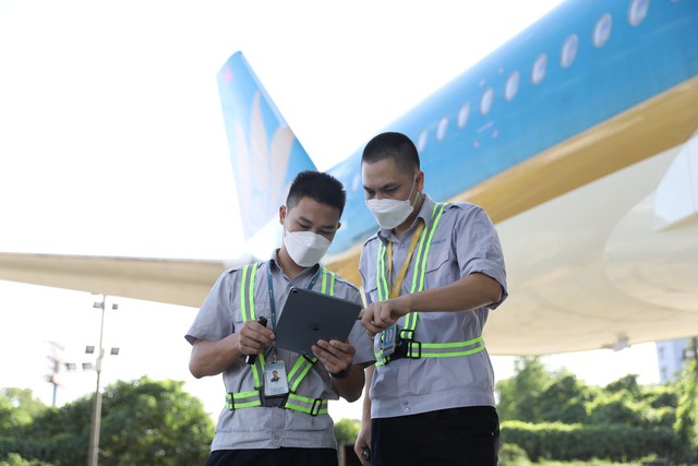 Doanh thu lợi nhuận khả quan, Vietnam Airlines tăng lương 6% cho toàn bộ người lao động- Ảnh 1.