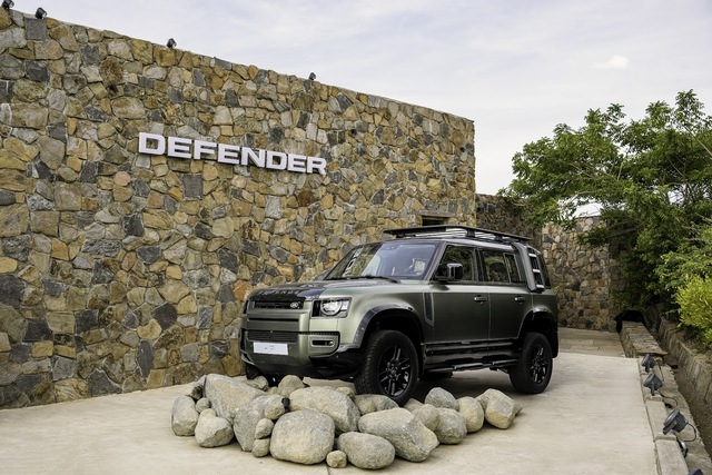 Land Rover bắt tay Zannier Hotels Bãi San Hô: Khám phá khả năng "cân" mọi loại địa hình của chiếc Defenders huyền thoại và khám phá Phú Yên tươi đẹp- Ảnh 7.