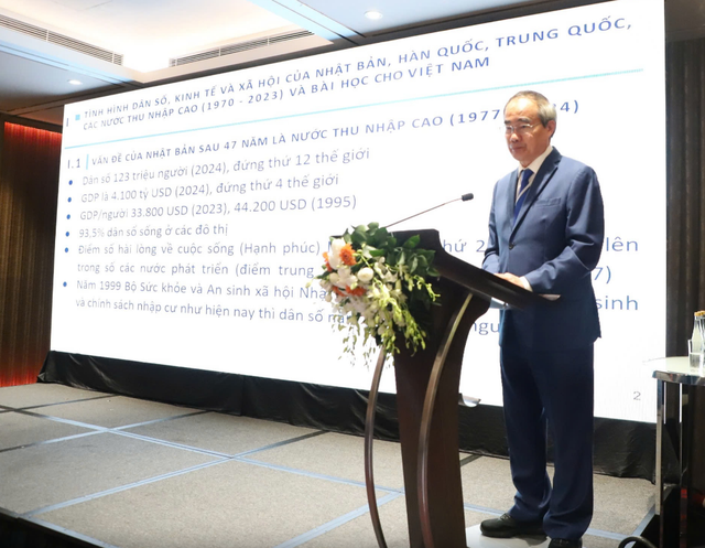 Chuyên gia kiến nghị: Quy định giờ làm việc đủ ngắn, lương đủ sống để nam nữ hẹn hò, kết hôn- Ảnh 1. Chuyên gia kiến nghị: Quy định giờ làm việc đủ ngắn, lương đủ sống để nam nữ hẹn hò, kết hôn- Ảnh 1.