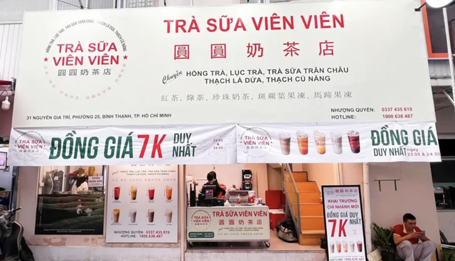 'Sóng ngược' đáng chú ý ngành F&B: Bán trà sữa 7.000 đồng, lẩu 69.000 đồng giữa lúc mọi thứ đều tăng giá - Ảnh 1.
