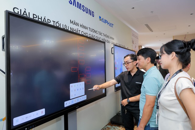 Samsung giới thiệu Bảng tương tác Android WAF và TV chuyên dụng cho giáo dục- Ảnh 1. Samsung giới thiệu Bảng tương tác Android WAF và TV chuyên dụng cho giáo dục- Ảnh 1.