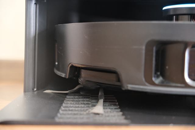 Khi Roborock, Ecovacs chưa kịp nâng chuẩn, Matrix10 Ultra đã đi trước một bước: Robot hút bụi biết thay giẻ, giặt 100°C và chăm sóc sàn gỗ - Ảnh 16.