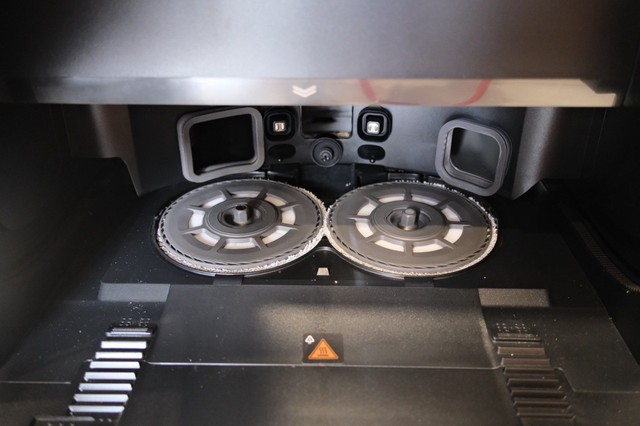 Khi Roborock, Ecovacs chưa kịp nâng chuẩn, Matrix10 Ultra đã đi trước một bước: Robot hút bụi biết thay giẻ, giặt 100°C và chăm sóc sàn gỗ - Ảnh 11.