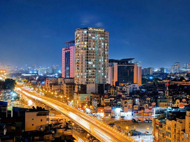 Hơn 20 năm làm bất động sản, tỷ phú Trần Đình Long có 7 khu công nghiệp rộng hơn 2.200 ha, đang làm thêm 9.000 căn nhà ở xã hội - Ảnh 3.