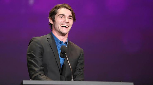 Tưởng nhớ ngôi sao Breaking Bad RJ Mitte: Người đàn ông đi xa từ những bước chân nhọc nhằn - Ảnh 5.