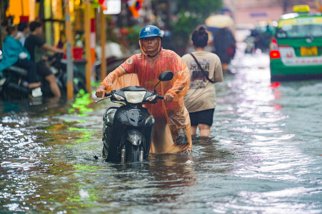 Chống ngập TP . HCM năm 2026: Giải pháp Từ Chuyên gia cho 159 điểm ngập đô thị - Ảnh 2.