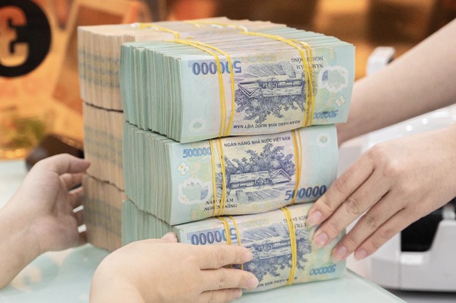 Thống đốc NHNN: Giảm lãi suất cần áp dụng cả với khoản vay cũ  - Ảnh 1.