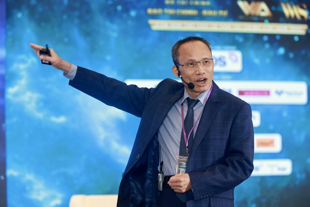 TS Cấn Văn Lực: Doanh nghiệp không thể cứ cần vốn là nghĩ ngay đến ngân hàng - Ảnh 1.