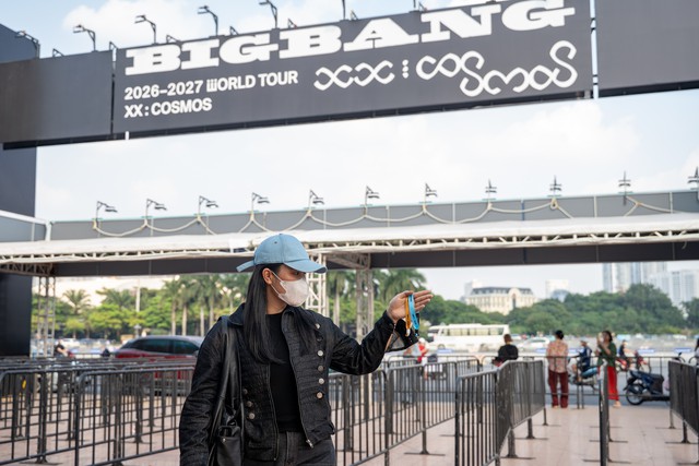 Mỹ Đình trước giờ G concert BIGBANG: Fan kéo vali từ sân bay thẳng tới đổi vòng, vé chợ đen bị hét giá gấp 4 - Ảnh 4.
