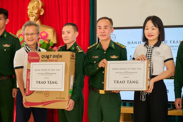 Hành trình Từ Trái Tim: Vượt “12 tầng dốc” Sì Lở Lầu, hun đúc ý chí và khát vọng nơi biên giới - Ảnh 5.