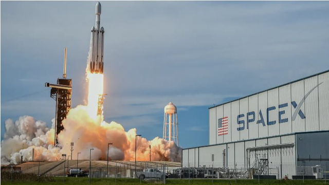 SpaceX tiến sát sự kiện IPO lịch sử: “canh bạc nghìn tỷ” của Elon Musk - Ảnh 2.