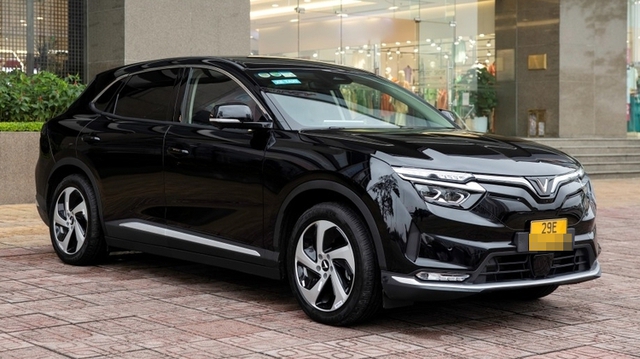 Case study: Vì sao VinFast vội tách logo Green - bài học 10 năm từ Impala, Innova đến Linghui của BYD - Ảnh 4.