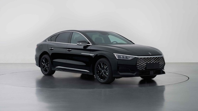 Case study: Vì sao VinFast vội tách logo Green - bài học 10 năm từ Impala, Innova đến Linghui của BYD - Ảnh 5.