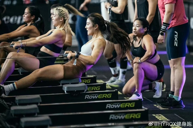 Không phải marathon, không phải CrossFit, đây mới là môn thể thao khiến CEO, idol và giới tinh hoa đô thị săn bằng được một chỗ đứng - Ảnh 2.