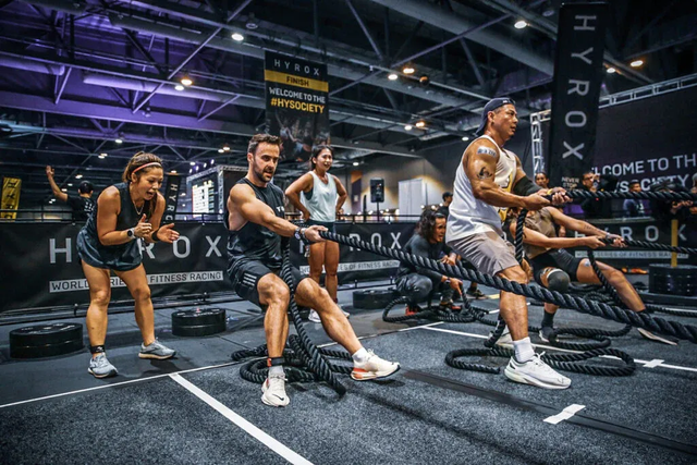 Không phải marathon, không phải CrossFit, đây mới là môn thể thao khiến CEO, idol và giới tinh hoa đô thị săn bằng được một chỗ đứng - Ảnh 6.