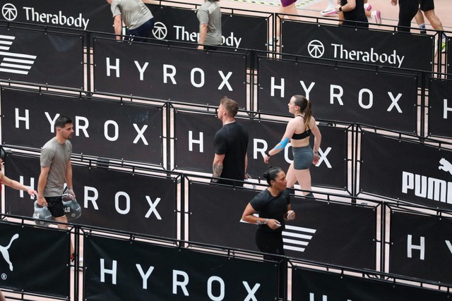 Không phải marathon, không phải CrossFit, đây mới là môn thể thao khiến CEO, idol và giới tinh hoa đô thị săn bằng được một chỗ đứng - Ảnh 3.