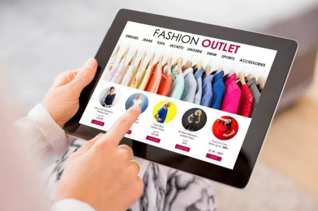 Thời trang online lấn lướt offline - Ảnh 1.