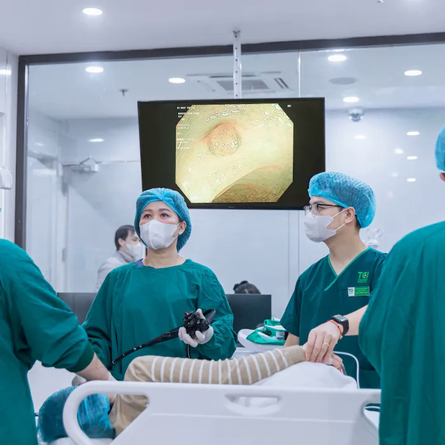 Đàn ông Việt uống bia xem World Cup, nhưng ai đang xem ruột già của họ? - Ảnh 3.