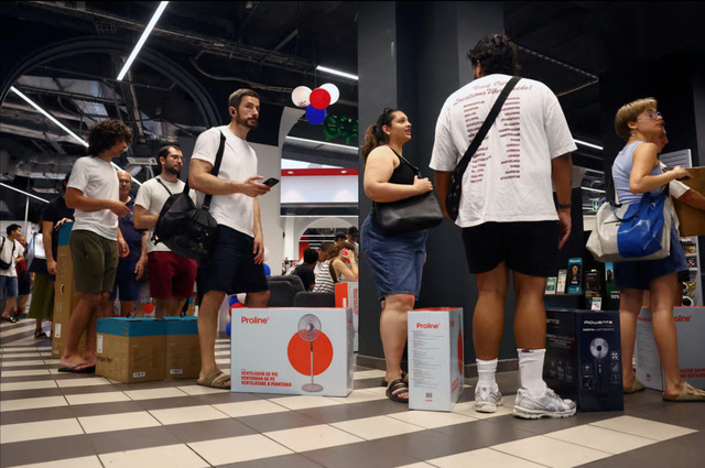 Sống trong Cái nóng Paris 2026: Cuộc chiến với sóng nhiệt và những điều chưa từng thấy - Ảnh 5.
