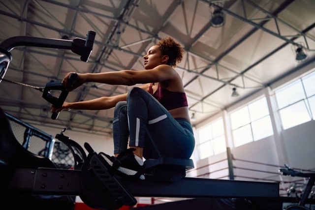 Từ chân chạy marathon mình hạc xương mai đến nữ vương HYROX thế giới: Lời giải cho bài toán phong độ đỉnh cao cho phụ nữ ngoài 30 - Ảnh 5.