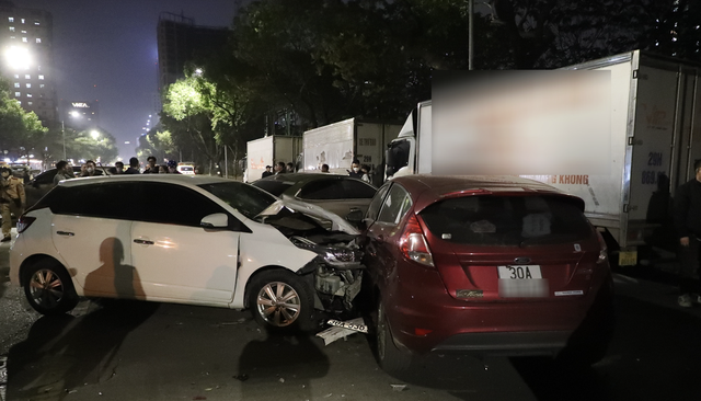 Tài xế say gây tai nạn, bảo hiểm có đền cho 8 phương tiện bị tông không? - Ảnh 1.