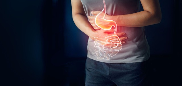 Tỷ phú chi 50 tỷ/năm để không chết mắc bệnh lạ khiến dạ dày