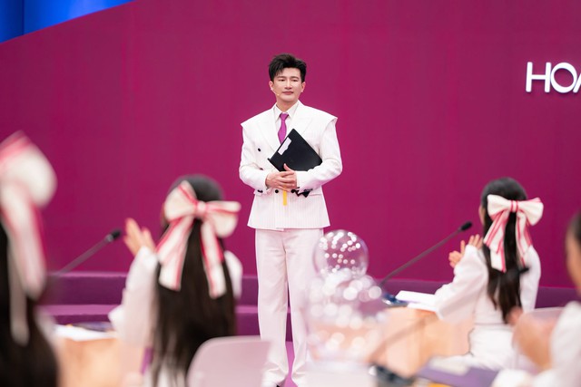 Thi hoa khôi mà như