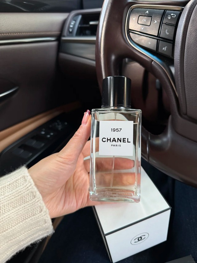 Cõi mạng rần rần truy lùng chai "nước hoa chiêu tài" mang tên 1957: Chanel không tốn một đồng quảng cáo, doanh số vẫn tăng 8% - Ảnh 2.