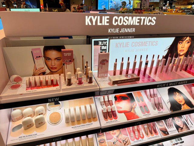 Bỏ qua Tmall, Kylie Jenner chọn Harmay để vào Trung Quốc: Nước cờ ngược dòng của thương hiệu sinh ra từ mạng xã hội - Ảnh 2.