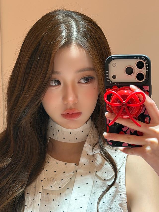 Giải mã "chiếc lược Cherry" gây sốt khắp Châu Á của Jang Won Young: Đồ lưu niệm của idol hay "vũ khí" kinh doanh thiên tài của Medicube? - Ảnh 10.